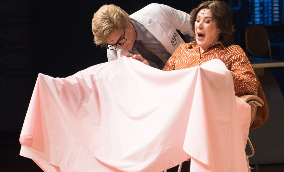 Claudia Raia volta ao palco do Guairão com a peça “Cenas da Menopausa”