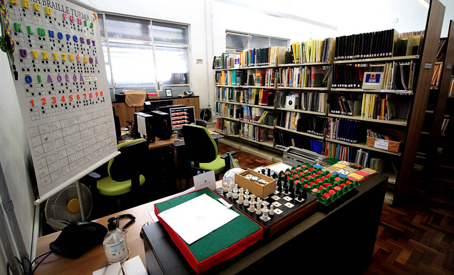 Oswaldo Montenegro, Gaúcho da Fronteira e "Eterno Feminino" no MON marcam agenda cultural