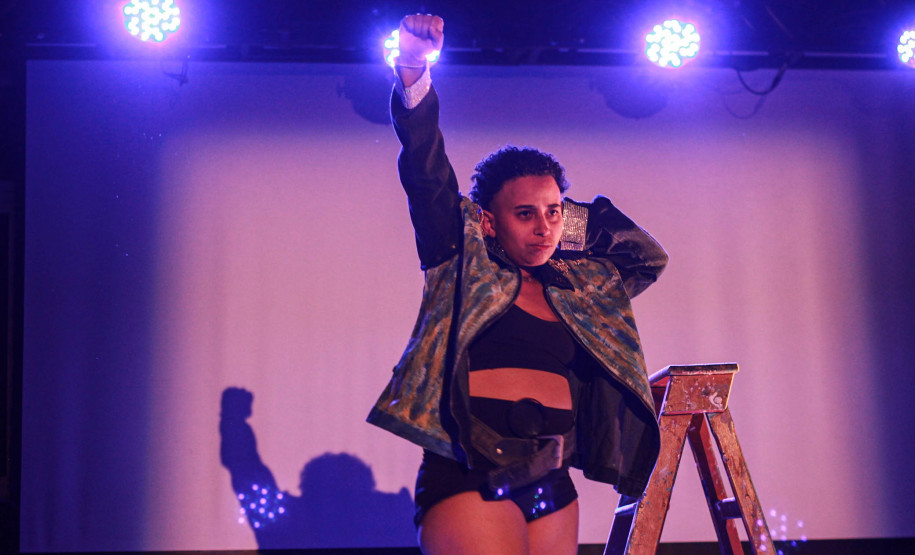 Espetáculo Cenas Surdas