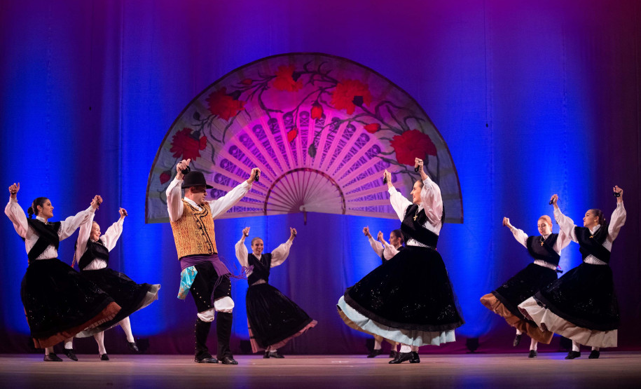 Apoiado pelo Estado, Festival Folclórico e de Etnias do Paraná une cultura e turismo