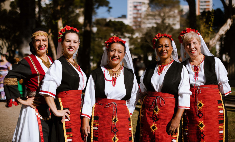 Apoiado pelo Estado, Festival Folclórico e de Etnias do Paraná une cultura e turismo