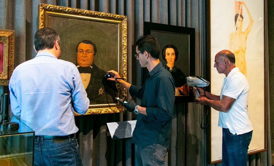 MUPA e Laboratório de Física Nuclear Aplicada da UEL analisam obras de Iria Correa