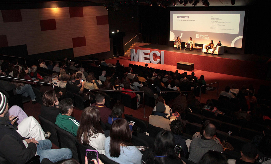 Com apoio a mais de 100 projetos, PrFilm Commission é destaque em evento em Curitiba