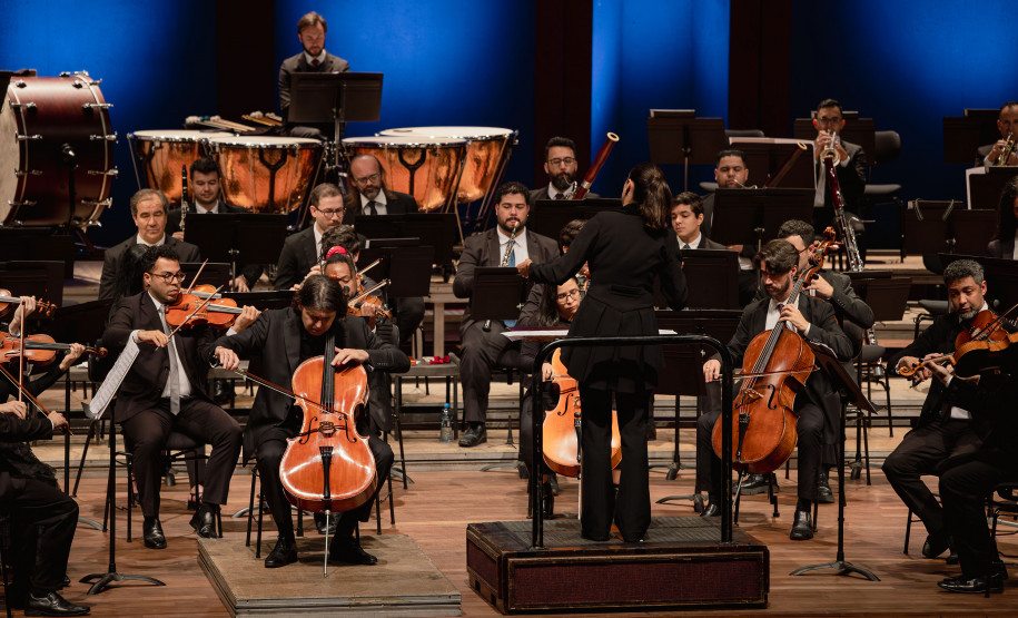 Com maestra e solista convidados, Orquestra Sinfônica lota o Guairão