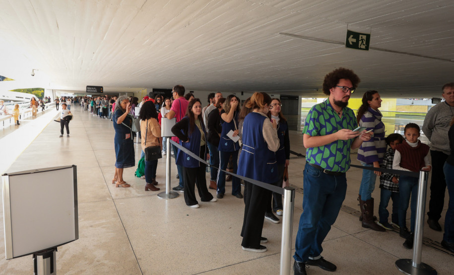 Visitação no Museu Oscar Niemeyer | MON nesta quarta-feira (23), em Curitiba