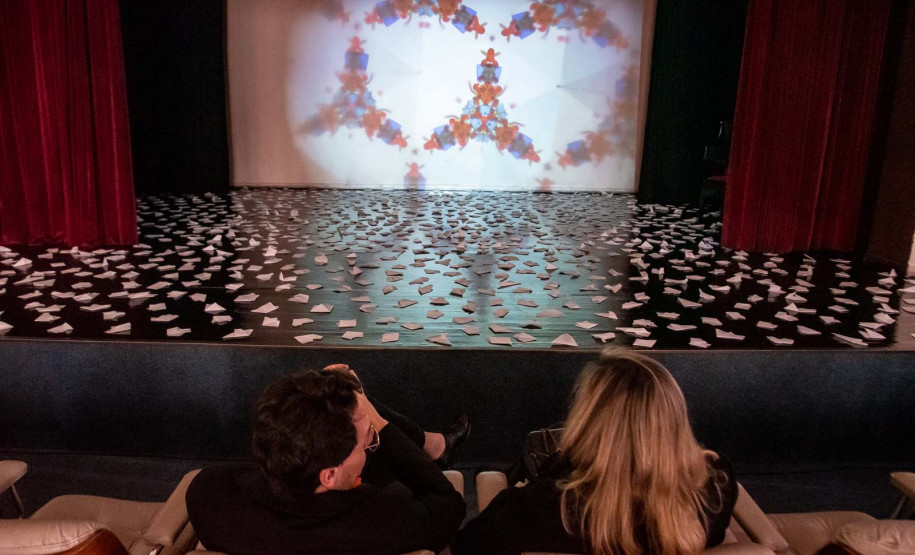 “TUDO BEM BOMBOM”: MAC Paraná promove visita mediada e bate-papo em exposição