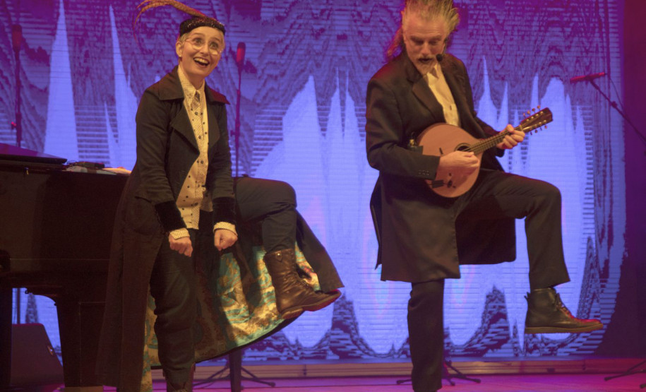 "A Sbørnia Kontr’Atracka": musical satírico se apresenta no Teatro Guaíra em julho