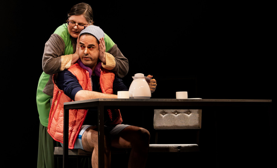 Teatro José Maria Santos recebe em julho espetáculo de humor “Bom Dia, Grupo!”