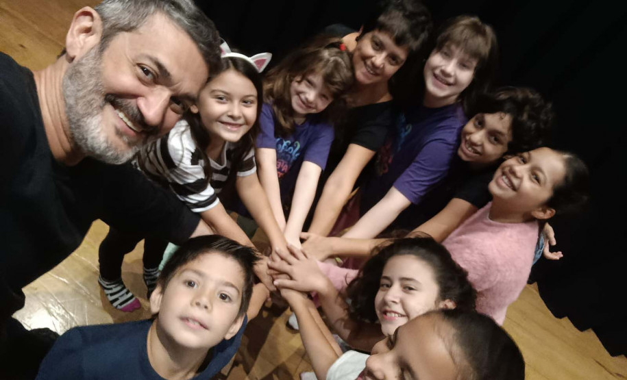 Centro Cultural Teatro Guaíra e Biblioteca Pública do Paraná firmam parceria para oferecer curso gratuito de teatro para crianças