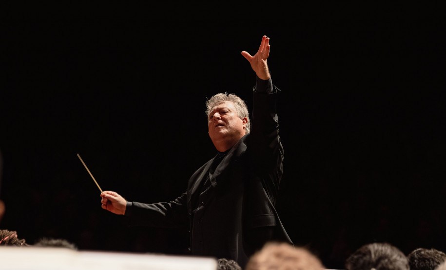 Orquestra Sinfônica emociona Guairão com Strauss e convidados internacionais