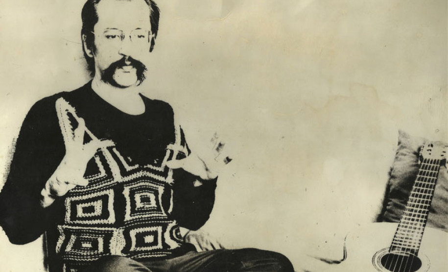 Um bigode que não sai de moda: conheça a obra de Paulo Leminski, homenageado da Flip