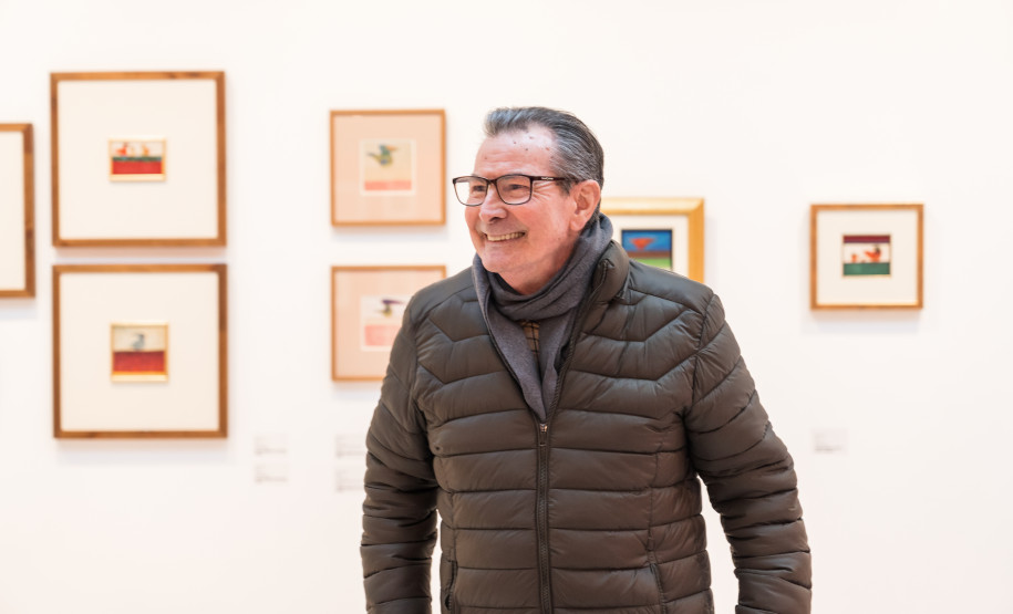 Bate-papo e visita guiada gratuita aprofundam universo de Rogério Dias no MAC-PR