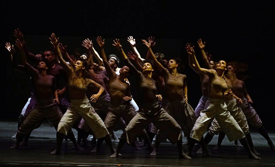 Balé Teatro Guaíra conquista sua primeira indicação nacional ao Prêmio APCA - Fotos da apresentação do grupo em São Paulo, nos dias 12 e 13 de julho