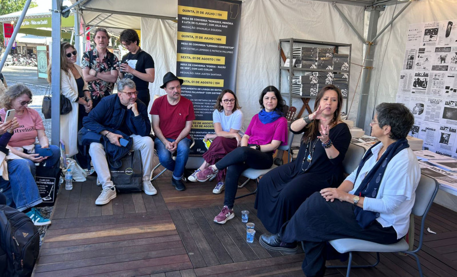 Com estande lotado, Biblioteca Pública do Paraná leva a cena literária paranaense à Flip