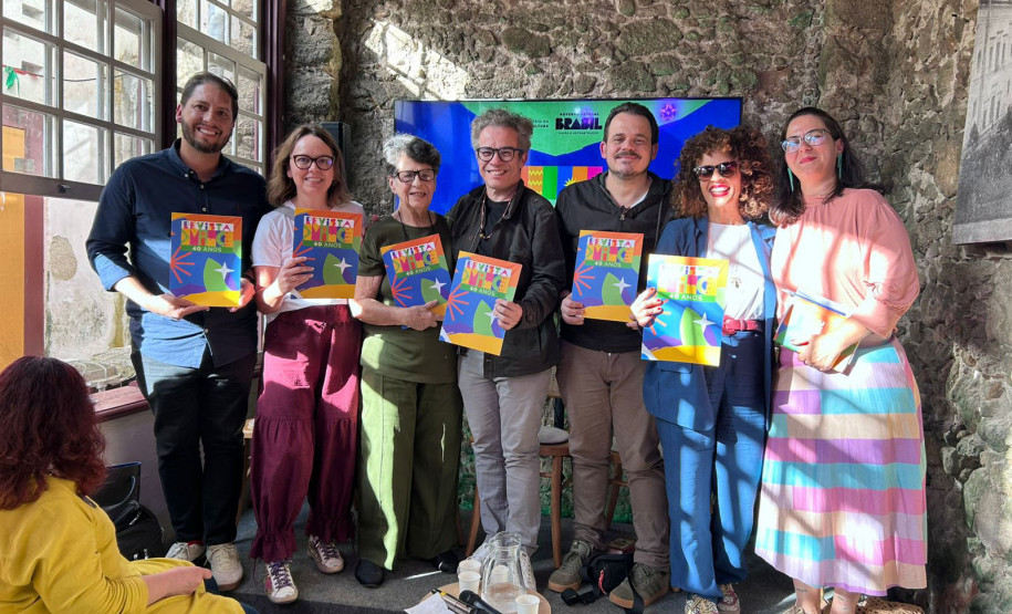 Com estande lotado, Biblioteca Pública do Paraná leva a cena literária paranaense à Flip