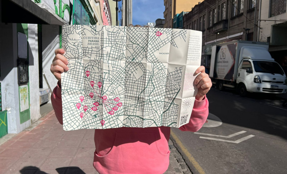 Com apoio do Profice, Plataforma Estopim promove visitas guiadas a ateliês e livrarias na região central de Curitiba