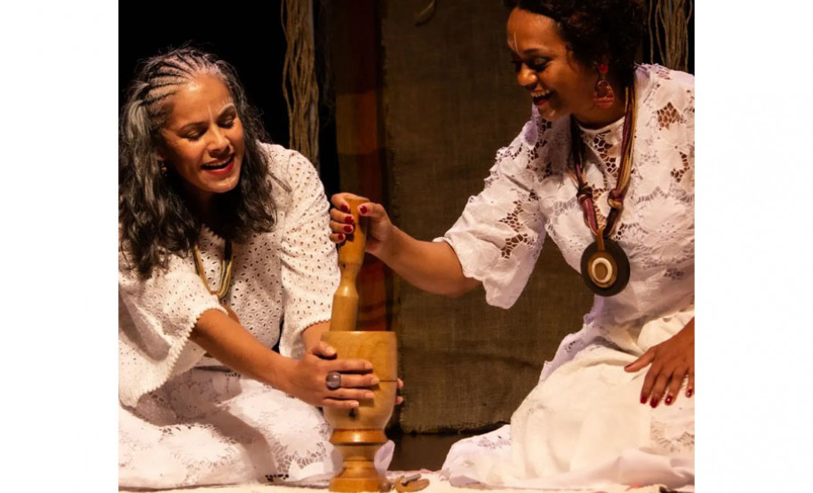 Centro Cultural Teatro Guaíra - Teatro José Maria Santos: Enquanto Contava, Chico Rei – Com apresentações nos dias 1.°, 2 e 3 de agosto, a Cia. Girolê apresenta uma curta temporada do espetáculo Enquanto Contava