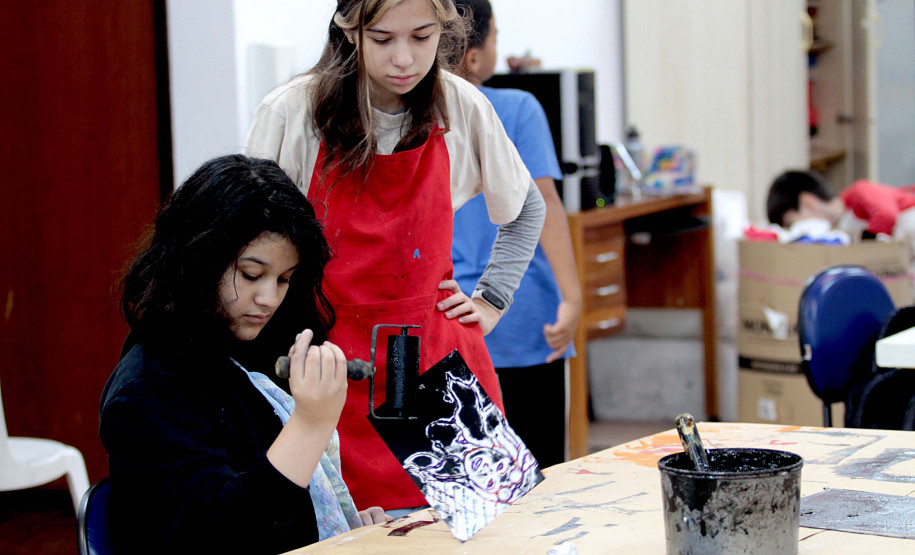 Centro Juvenil de Artes Plásticas divulga vagas remanescentes para o 2.º semestre