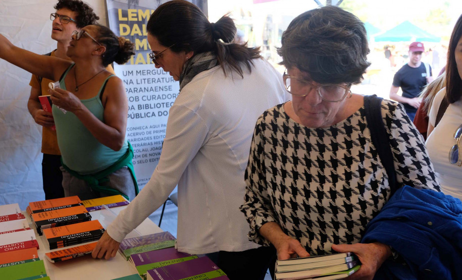 Na Flip, Biblioteca Pública do Paraná lança 81 livros de autores paranaenses com distribuição gratuita