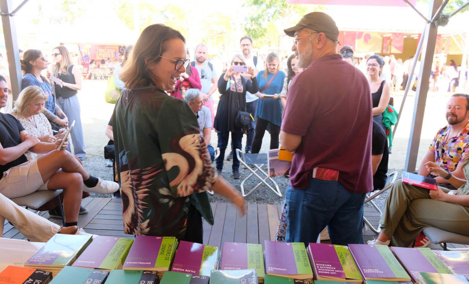 Na Flip, Biblioteca Pública do Paraná lança 81 livros de autores paranaenses com distribuição gratuita