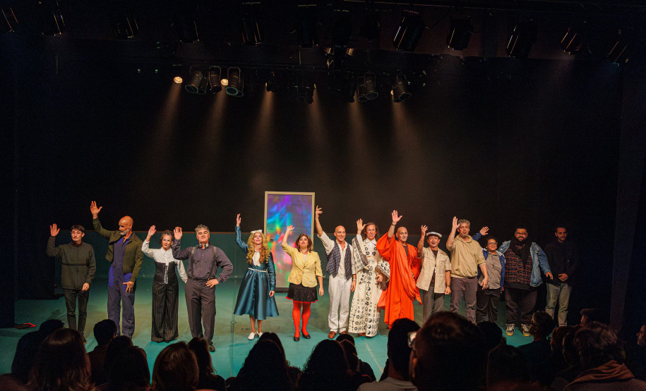 Balé Teatro Guaíra conquista sua primeira indicação nacional ao Prêmio APCA - Fotos do espetáculo "Gregor - Uma Odisséia Patética"