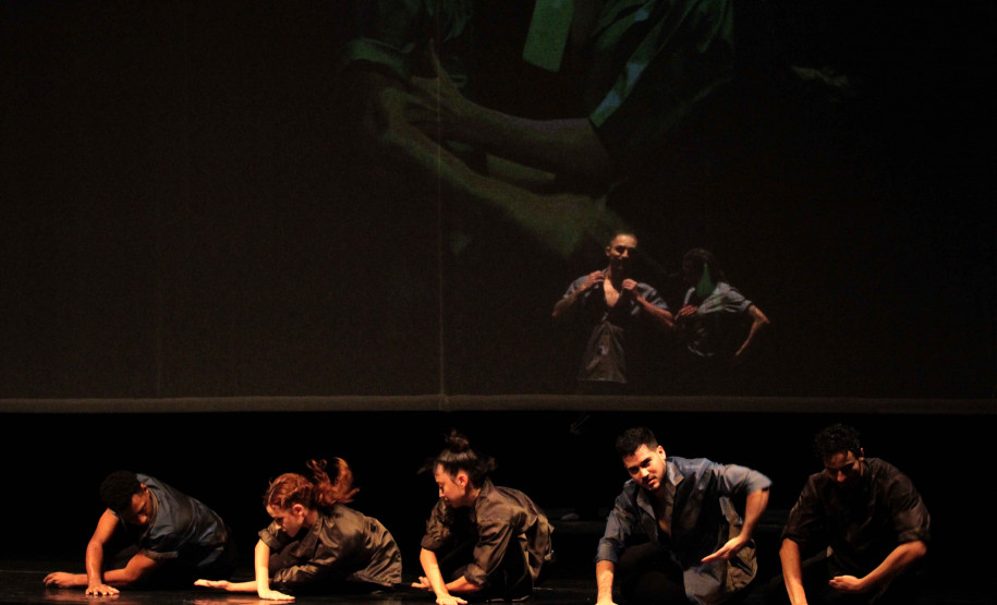 Balé Teatro Guaíra apresenta “Stol” e “V.I.C.A.” no Guairinha