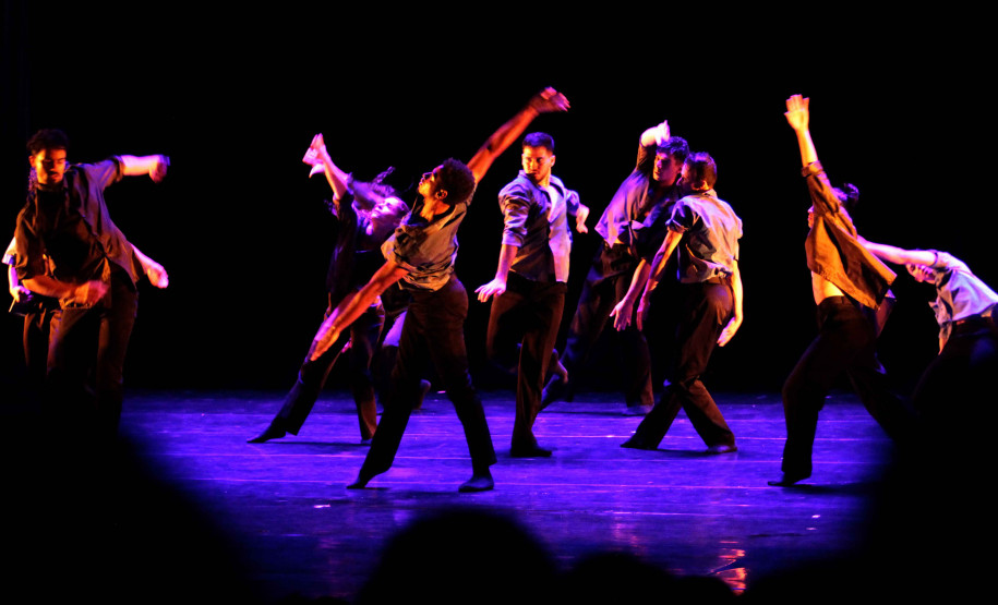 Entrada gratuita: Balé Teatro Guaíra leva dança contemporânea a Jacarezinho