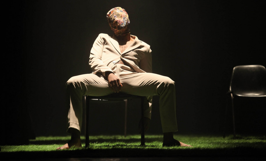 Balé Teatro Guaíra apresenta “Stol” e “V.I.C.A.” no Guairinha