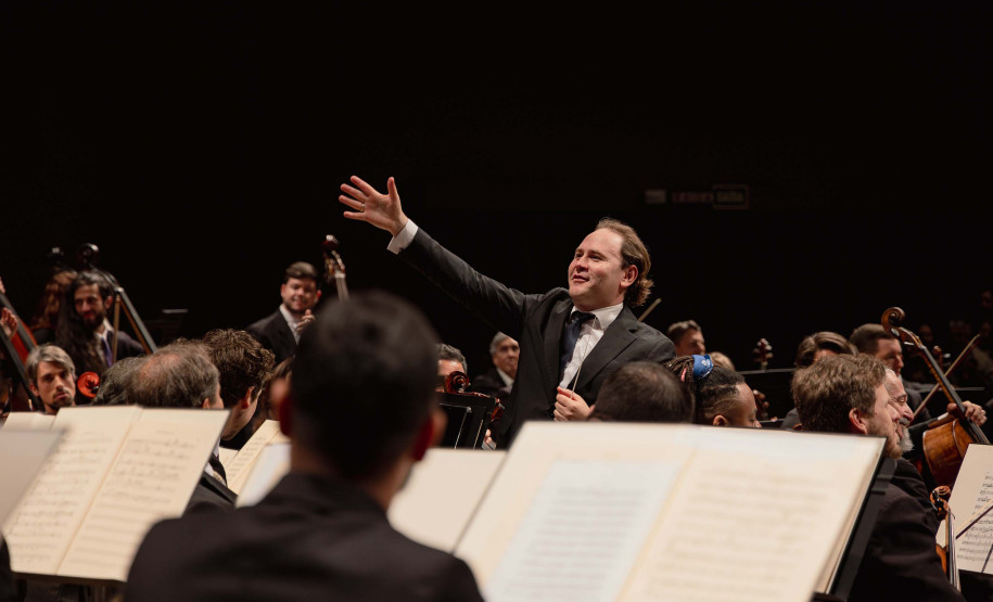 Concerto da Orquestra Sinfônica do Paraná (OSP) em homenagem ao compositor Sergei Prokofiev. Sob a regência do maestro convidado Christian Vásquez, e com participação do solista Guido Sant’Anna, o programa reuniu duas das mais importantes obras do século 20: o Concerto nº 2 para Violino e a Sinfonia nº 5 em Si bemol maior
