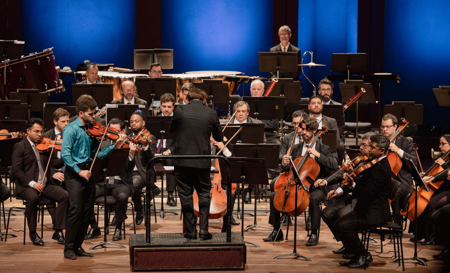 Concerto da Orquestra Sinfônica do Paraná (OSP) em homenagem ao compositor Sergei Prokofiev. Sob a regência do maestro convidado Christian Vásquez, e com participação do solista Guido Sant’Anna, o programa reuniu duas das mais importantes obras do século 20: o Concerto nº 2 para Violino e a Sinfonia nº 5 em Si bemol maior