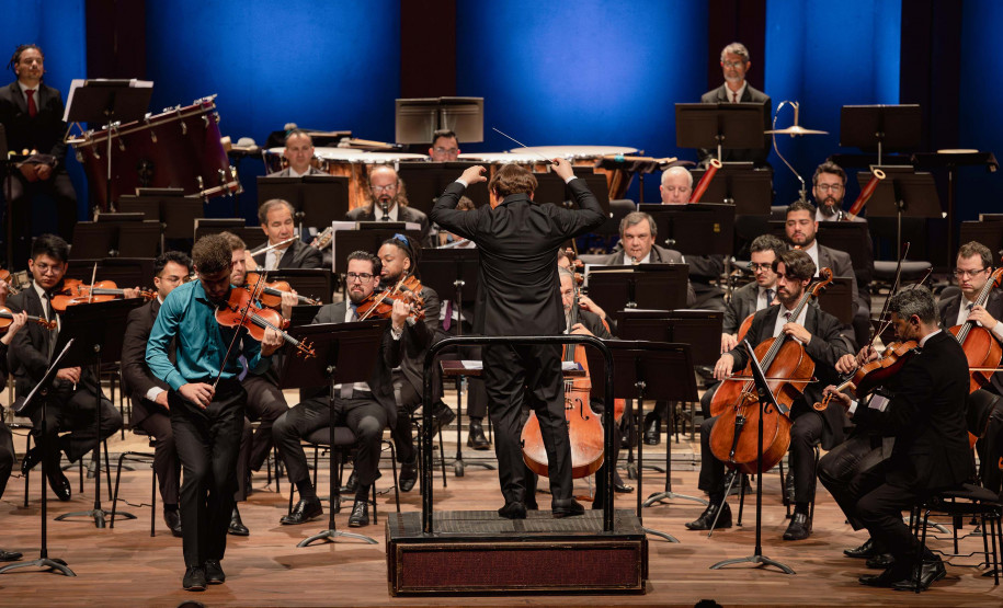 Concerto da Orquestra Sinfônica do Paraná (OSP) em homenagem ao compositor Sergei Prokofiev. Sob a regência do maestro convidado Christian Vásquez, e com participação do solista Guido Sant’Anna, o programa reuniu duas das mais importantes obras do século 20: o Concerto nº 2 para Violino e a Sinfonia nº 5 em Si bemol maior