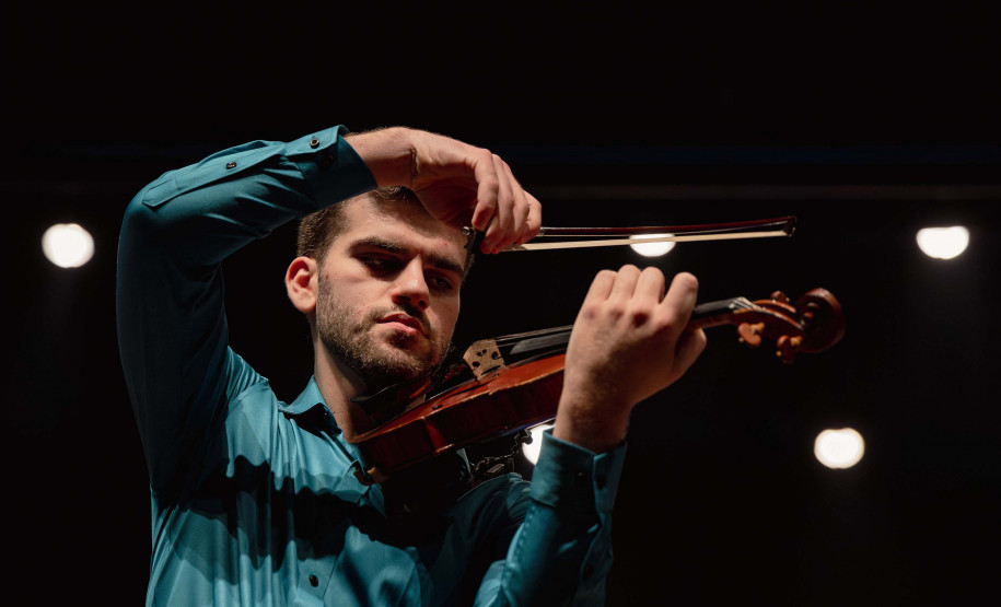 Concerto da Orquestra Sinfônica do Paraná (OSP) em homenagem ao compositor Sergei Prokofiev. Sob a regência do maestro convidado Christian Vásquez, e com participação do solista Guido Sant’Anna, o programa reuniu duas das mais importantes obras do século 20: o Concerto nº 2 para Violino e a Sinfonia nº 5 em Si bemol maior