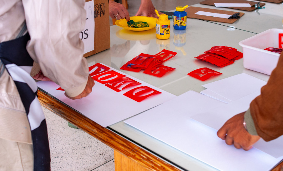 Museu Oscar Niemeyer promove oficina de arte têxtil para professores