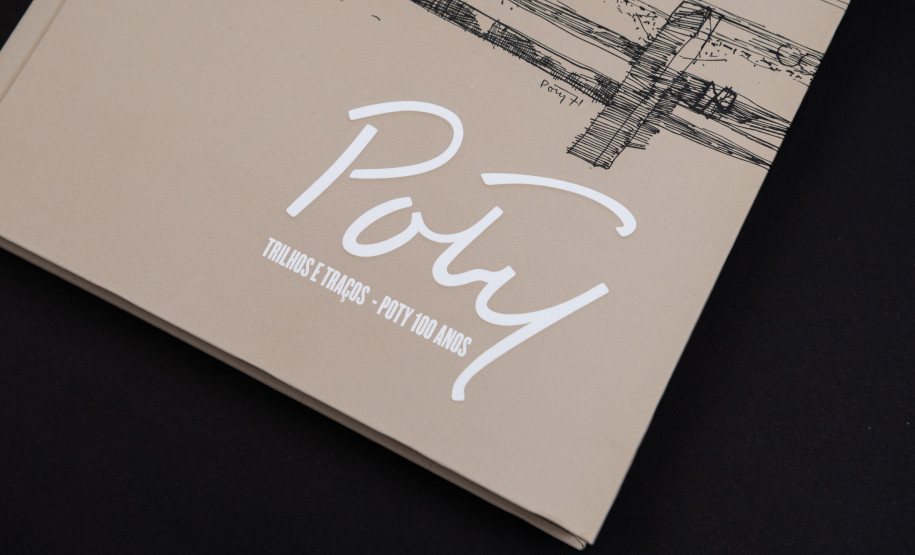 “Trilhos e Traços – Poty 100 anos” foi destaque no Prêmio ABCA (Associação Brasileira de Críticos de Arte), um dos mais importantes no cenário nacional das artes, ao vencer nas categorias de Melhor Exposição do Ano e Melhor Curadoria.