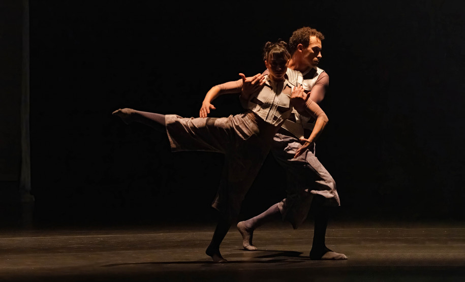 Entrada gratuita: Balé Teatro Guaíra leva dança contemporânea a Jacarezinho