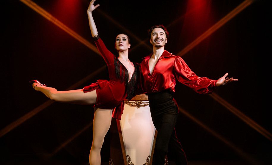 De levitações a metamorfoses: Guairão receberá espetáculo de mágica em setembro