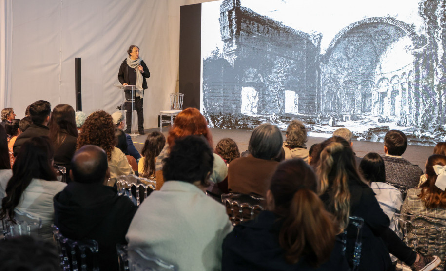 Masterclass com arquiteto Solano Benítez nesta sexta-feira (05) sobre o projeto arquitetônico do Centre Pompidou Paraná, em Foz do Iguaçu. Foto: Geraldo Bubniak/AEN