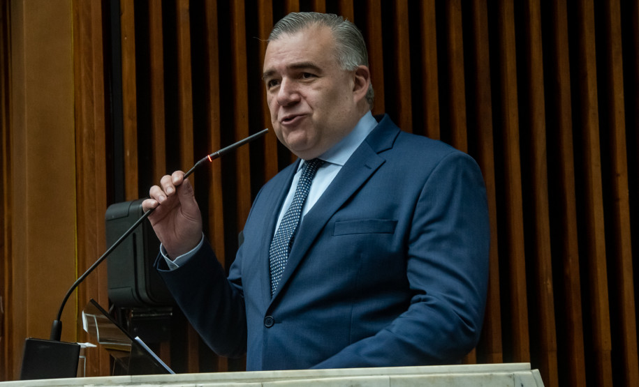 Assembleia Legislativa homenageia os 140 anos do Teatro Guaíra