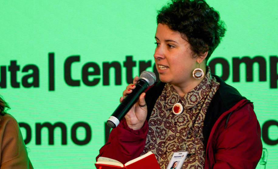 Comunidade de Foz participa de encontro com equipe do Centre Pompidou Paraná para debater novo museu