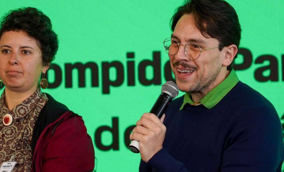 Comunidade de Foz participa de encontro com equipe do Centre Pompidou Paraná para debater novo museu