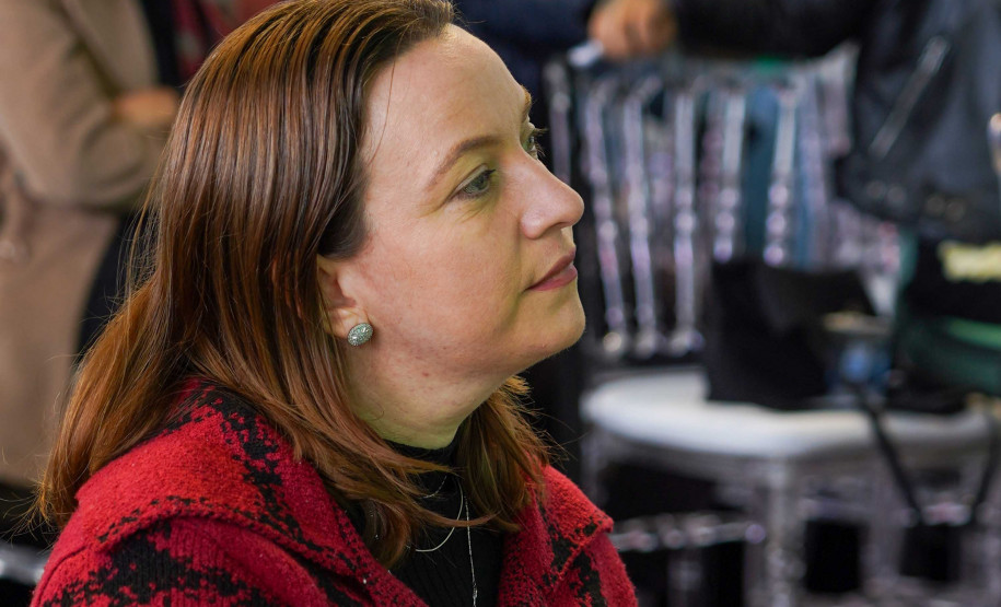 Comunidade de Foz participa de encontro com equipe do Centre Pompidou Paraná para debater novo museu