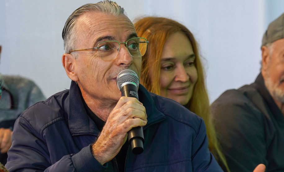 Comunidade de Foz participa de encontro com equipe do Centre Pompidou Paraná para debater novo museu