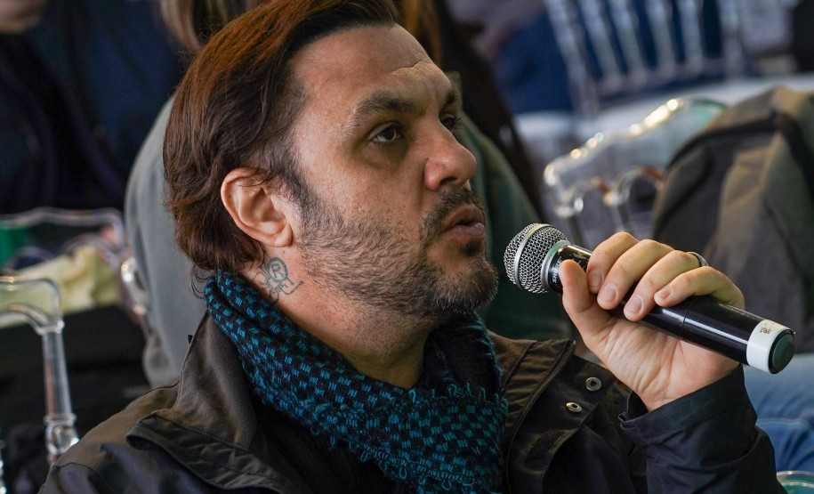 Comunidade de Foz participa de encontro com equipe do Centre Pompidou Paraná para debater novo museu