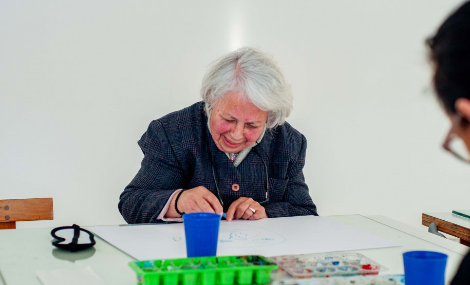 Arte para Maiores promove atividade sobre a coleção asiática