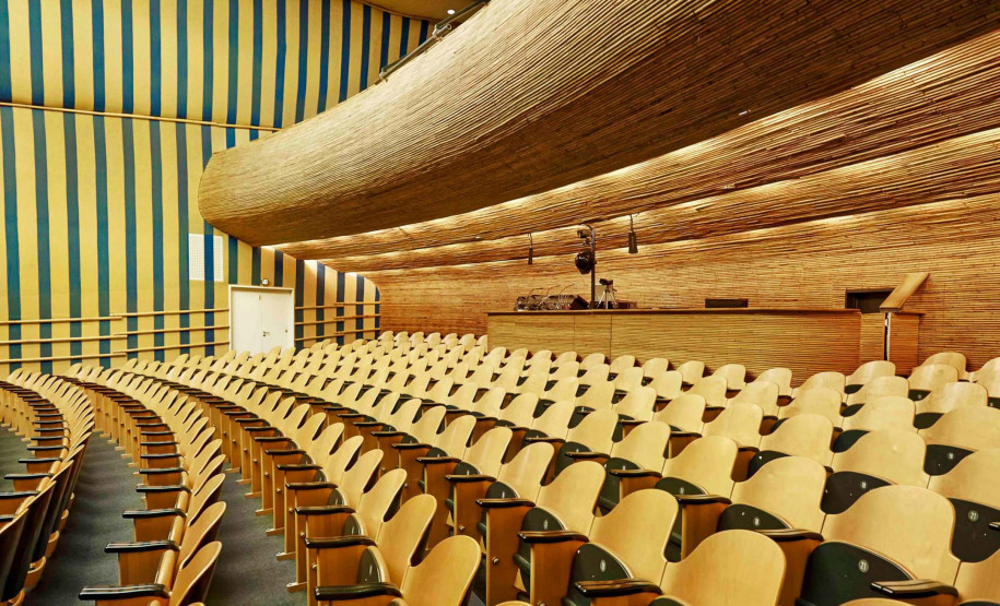 Balé Teatro Guaíra se apresenta no Sommerballet, realizado no icônico Teatro Bellevue.