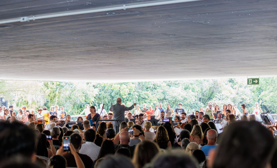 Centro Cultural Teatro Guaíra -  Museu Oscar Niemeyer (R. Mal. Hermes, 999 - Centro Cívico, Curitiba) - Concerto | 4a Série Osp No Museu Oscar Niemeyer: "Mostly Mozart" – A Orquestra Sinfônica do Paraná (OSP) retorna neste sábado (06), às 16h, ao vão-livre do MON para mais uma edição da série gratuita “OSP no Museu Oscar Niemeyer – Mostly