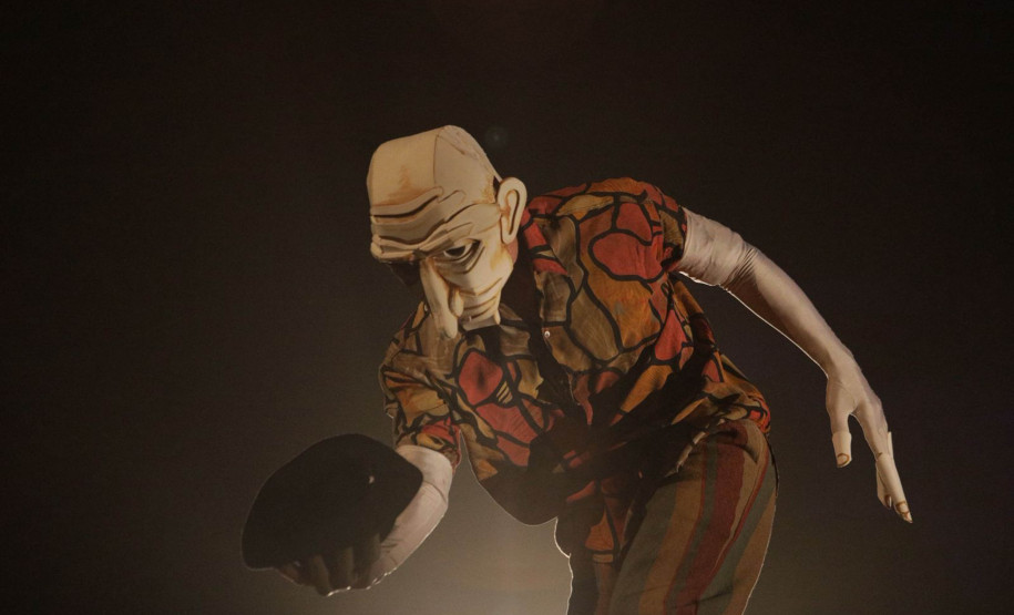 Com teatro lotado, G2 Cia. de Dança encerra 35º Festival de Cascavel