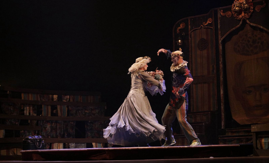 Com teatro lotado, G2 Cia. de Dança encerra 35º Festival de Cascavel