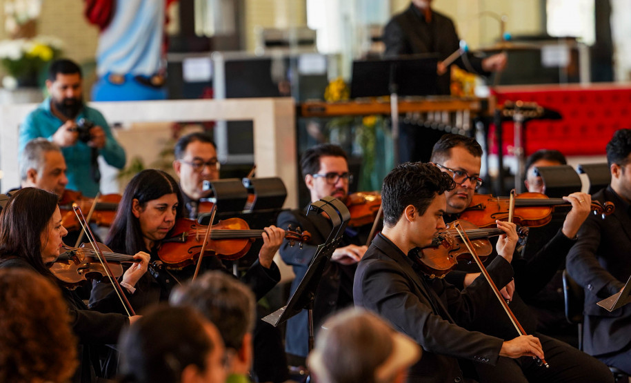 Orquestra Sinfônica do Paraná encanta público em primeira apresentação em Colombo