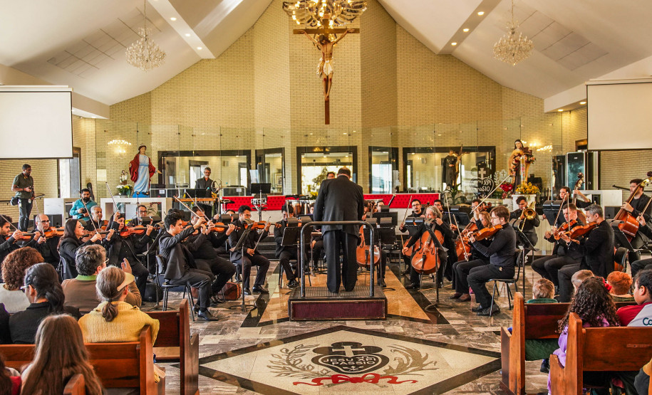 Orquestra Sinfônica do Paraná encanta público em primeira apresentação em Colombo